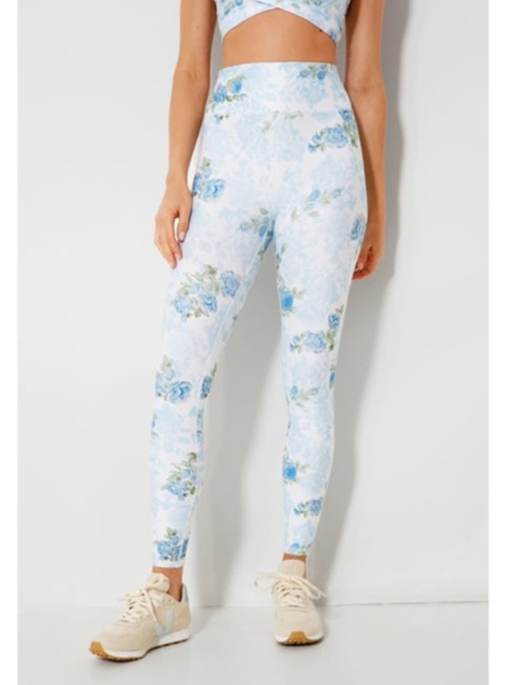 LoveShackFancy size M- Jutta
Leggings in the "Baby Blue Promise" floral